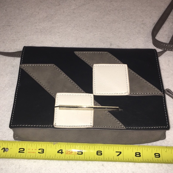 Danielle Nicole Purse 👜 - Picture 5 of 8